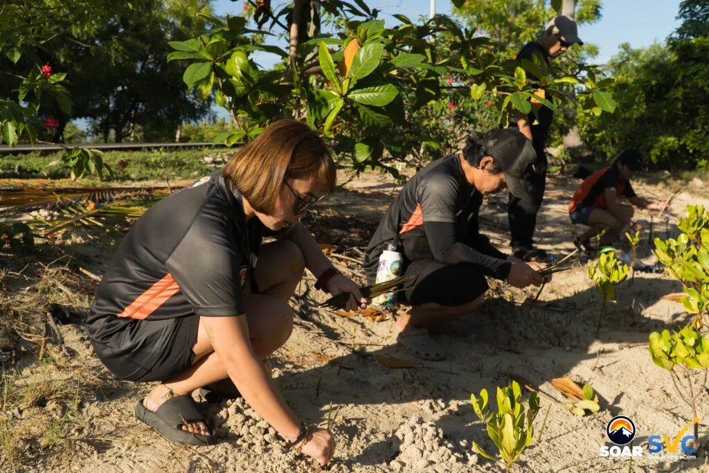 Select-VoiceCom-Olango-Island-Lapu-Lapu-City-Mangrove-Planting-Initiative-6-1024x683